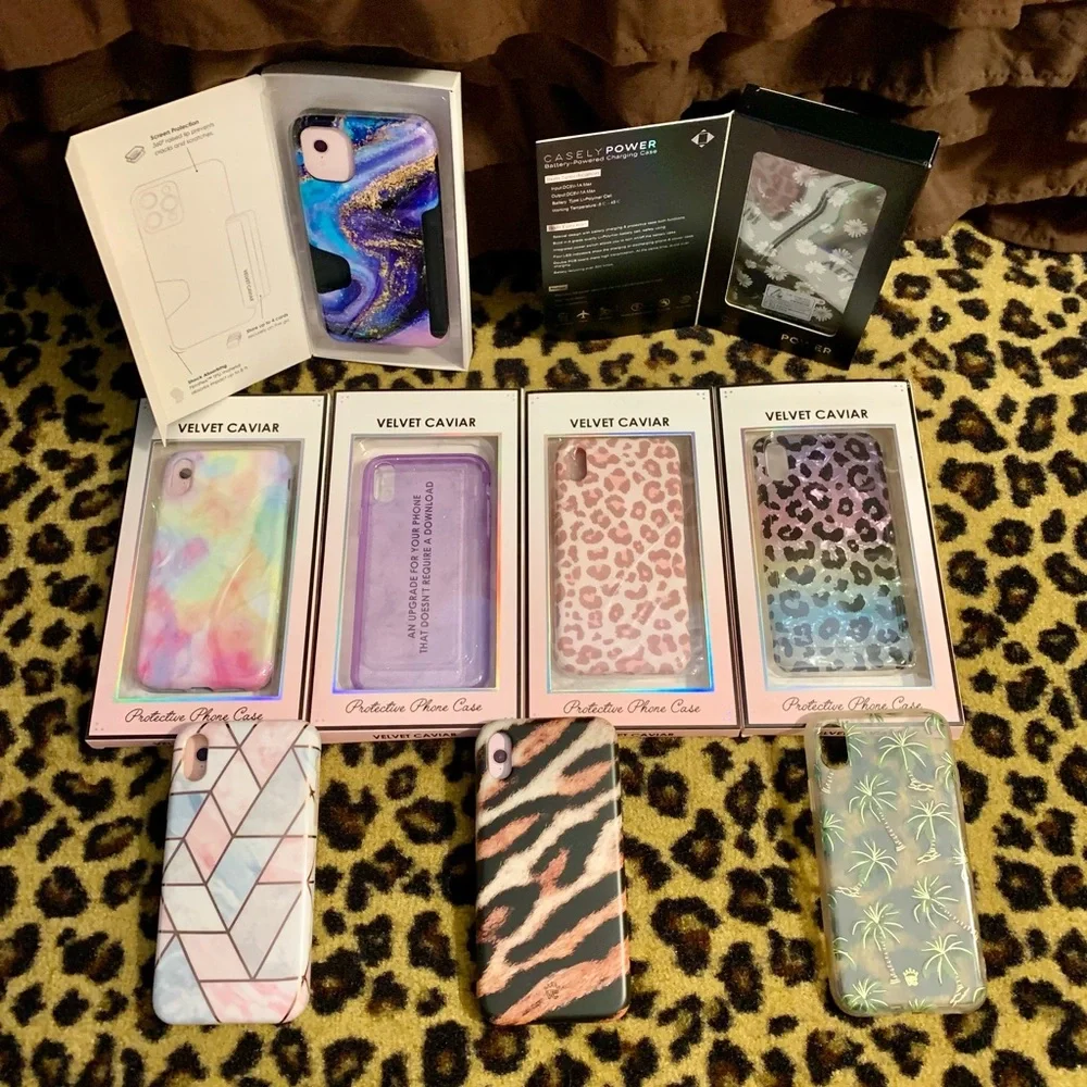 Bundle of I phone XR phone cases and battery pack